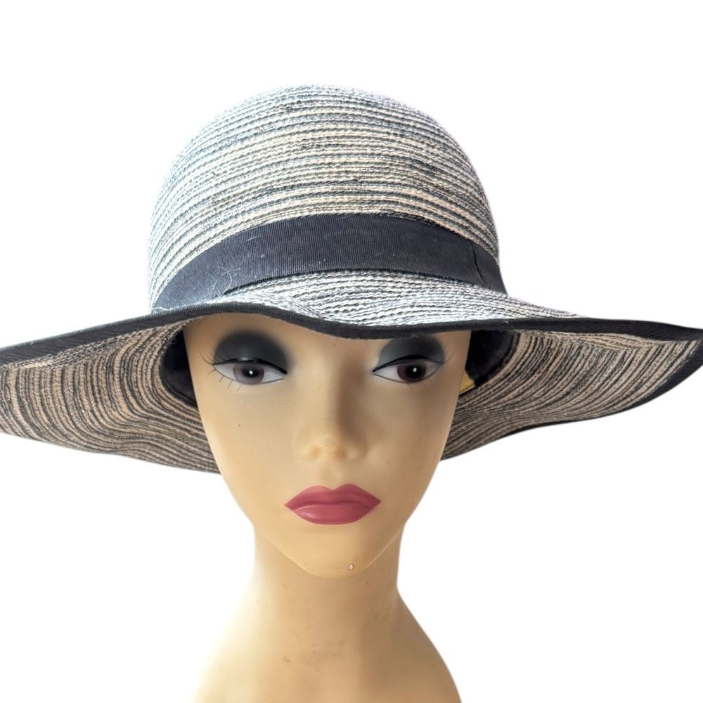 Solar Escape Black and White Sun Hat